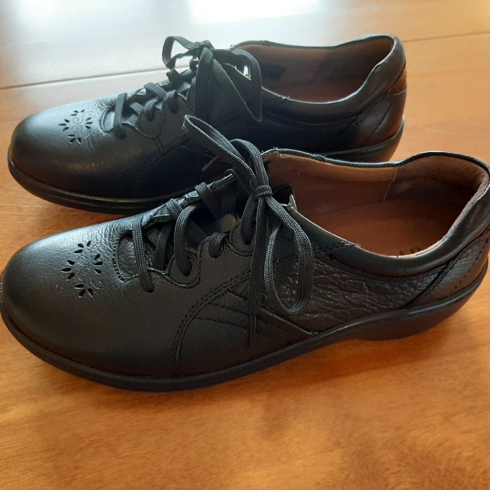 Black Leather Delilah Aravon Oxford Shoes Size 7
